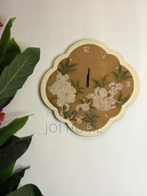 Floral Wall Clock · Photo 1