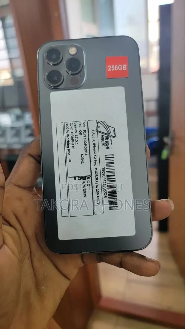 Apple iPhone 12 Pro 256 GB Gray · Photo 1