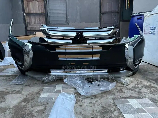 Mitsubishi Outlander 2016-2018 Front Bumper · Photo 1