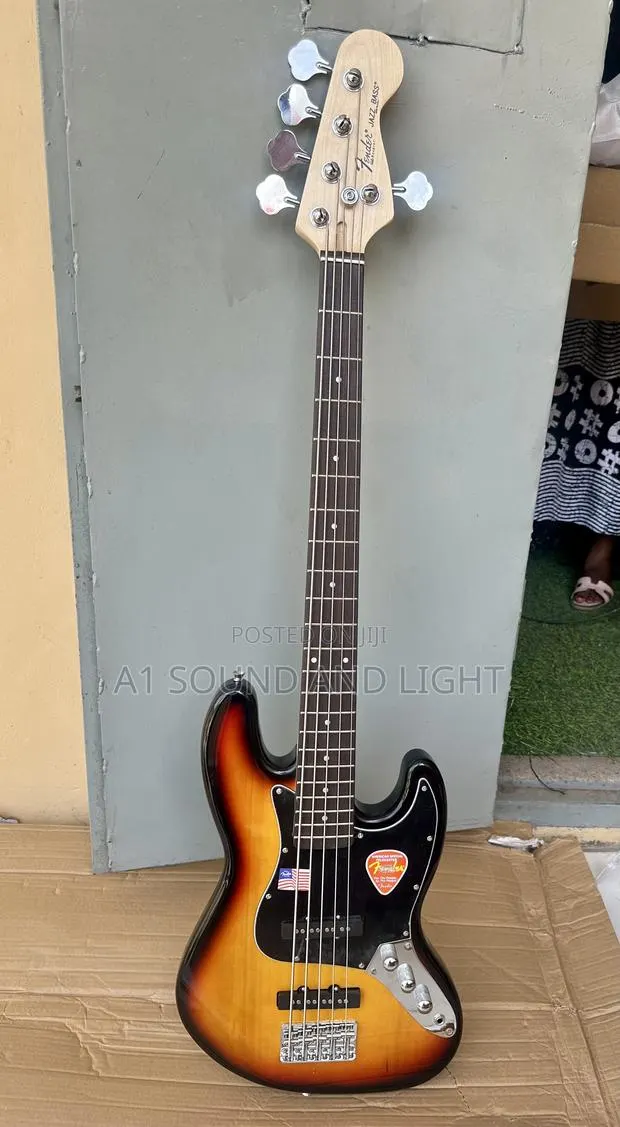 Fender Jazz Bass Passive 5 Strings Guitar · Photo 1