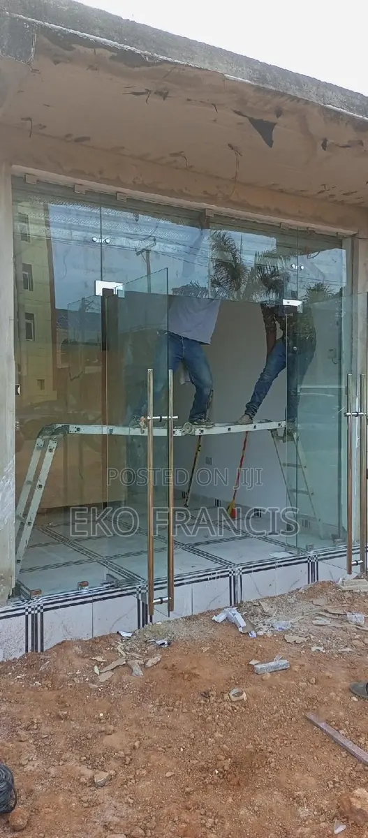 Frameless Glass DOORS WORK · Photo 1