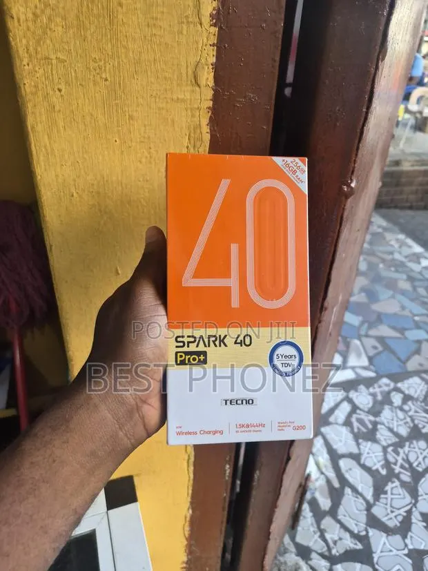 New Tecno Spark 40 Pro+ 256 GB Black · Photo 1