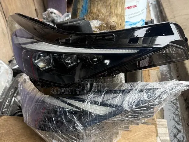 Hyundai Elantra 2023 Headlight Sports · Photo 1