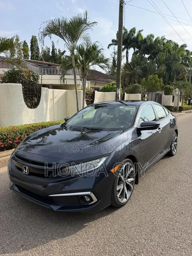 Honda Civic Touring Sedan 2019 Gray · Photo 1