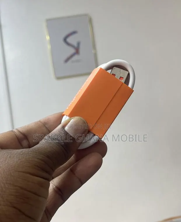 Highmark Usb to iPhone Fast Charging Cable · Photo 1