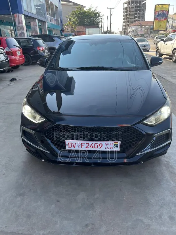 Hyundai Elantra SE 2018 Black · Photo 1