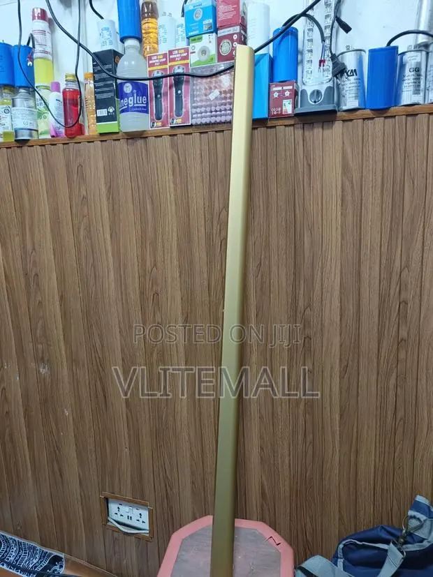 Cabinet Pull Handle Gold 1000mm (Aag022) · Photo 1
