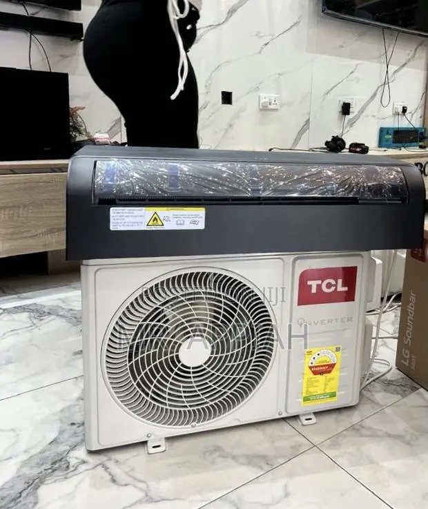 Get TCL 1.5hp Split Type Inverter Air Conditioner(Black)3 Star · Photo 1