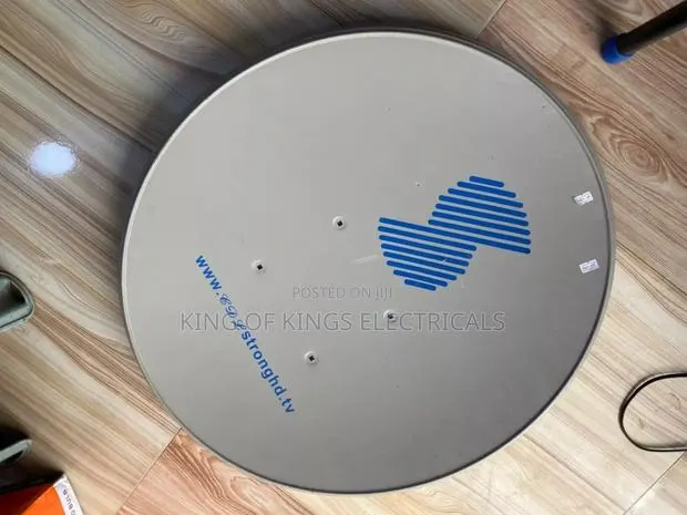 Strong Hd Satellite Dish – Durable Outdoor Tv Signal Receiver · Photo 1