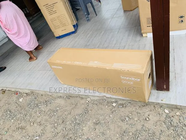 Special Offers Samsung Q-Series HW-Q930F Soundbar With Subwoofer · Photo 1