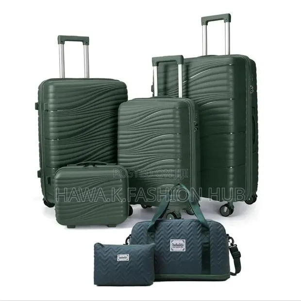 Travelling Bags · Photo 1