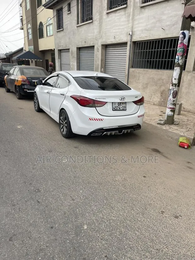 Hyundai Elantra GLS Sedan FWD (1.8L 4cyl 6A) 2013 White