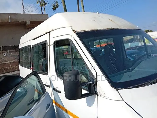 Mercedes-Benz Sprinter 1999 White · Photo 2