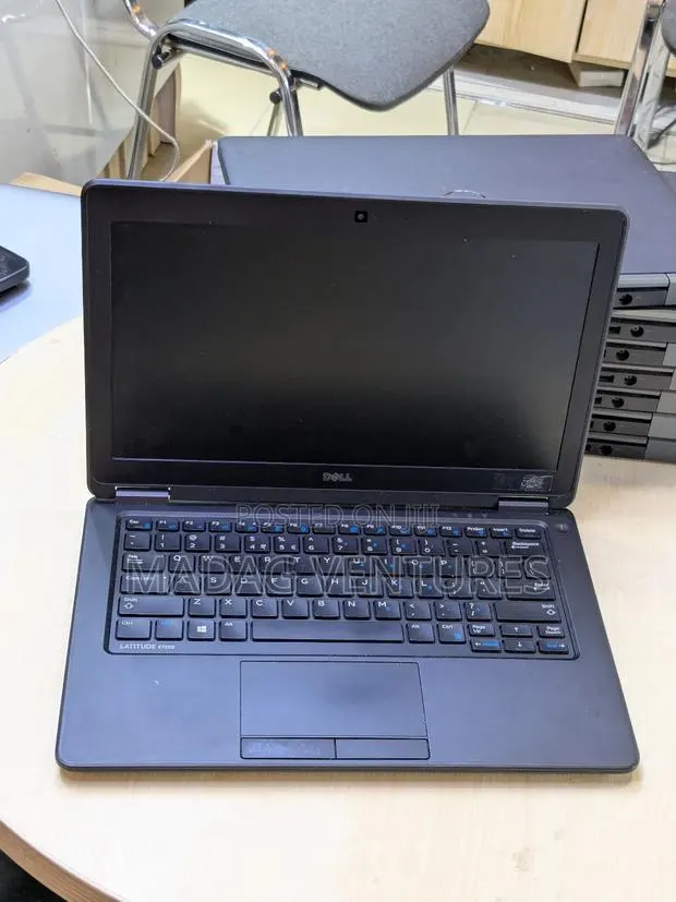 Laptop Dell Latitude 12 E7250 8GB Intel Core I5 SSD 128GB · Photo 1