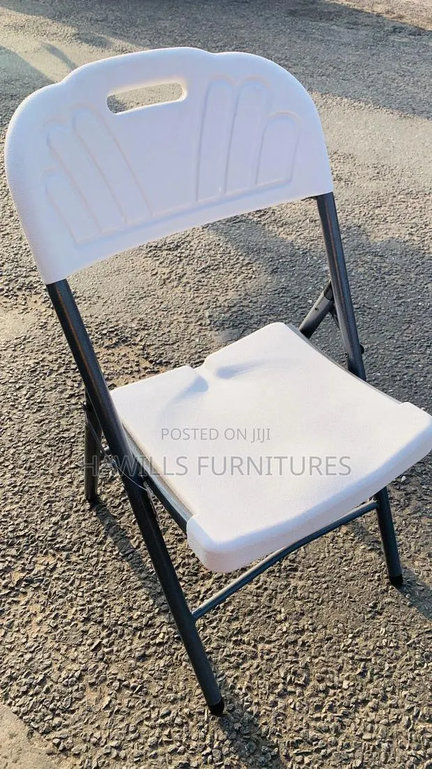 Foldable Chairs · Photo 1
