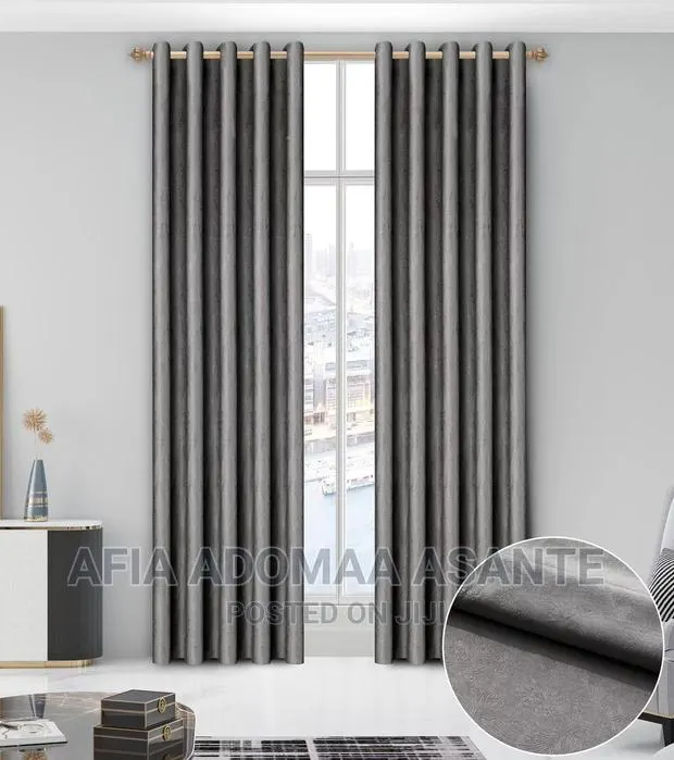 2 Pieces Plain Colour Curtains · Photo 1