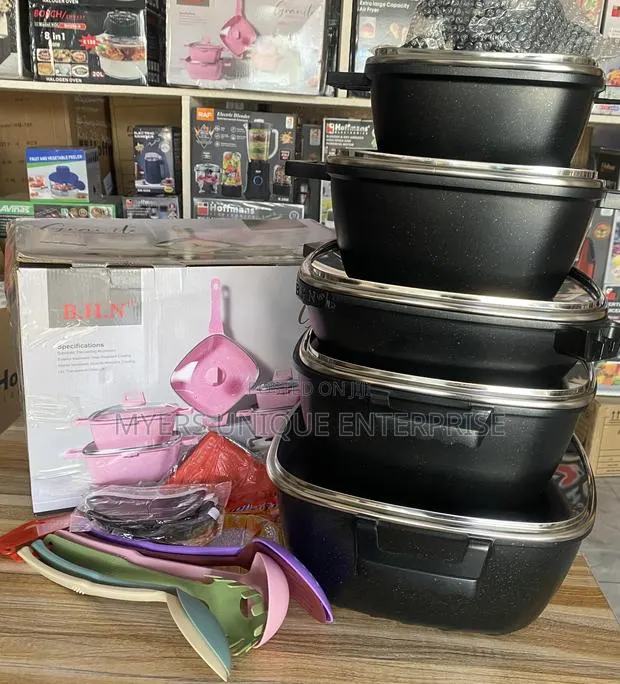 A Non-Stick and Heat Resisting Granite Cookware Set · Photo 1
