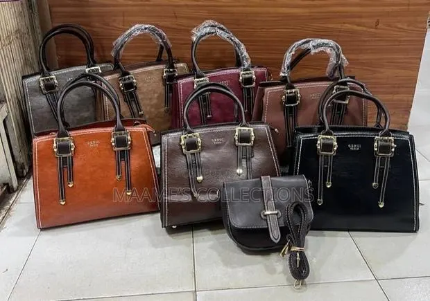 Ladies Leather Handbag ( 3 in 1) · Photo 1