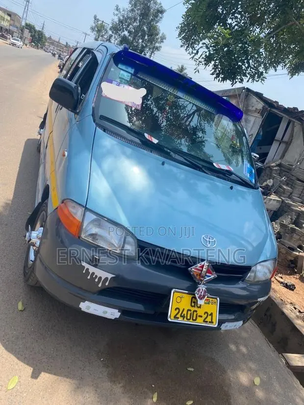Toyota HiAce 2005 Blue · Photo 1