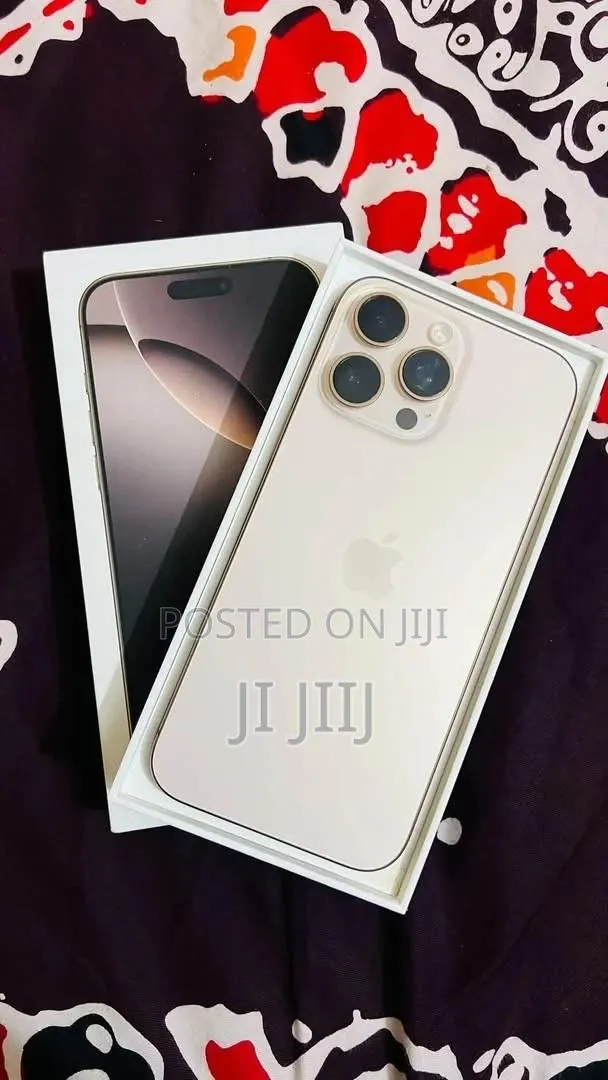 Apple iPhone 16 Pro Max 512 GB Gold · Photo 1