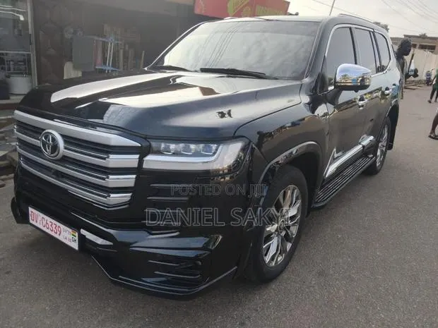 Toyota Land Cruiser 2015 Black · Photo 1