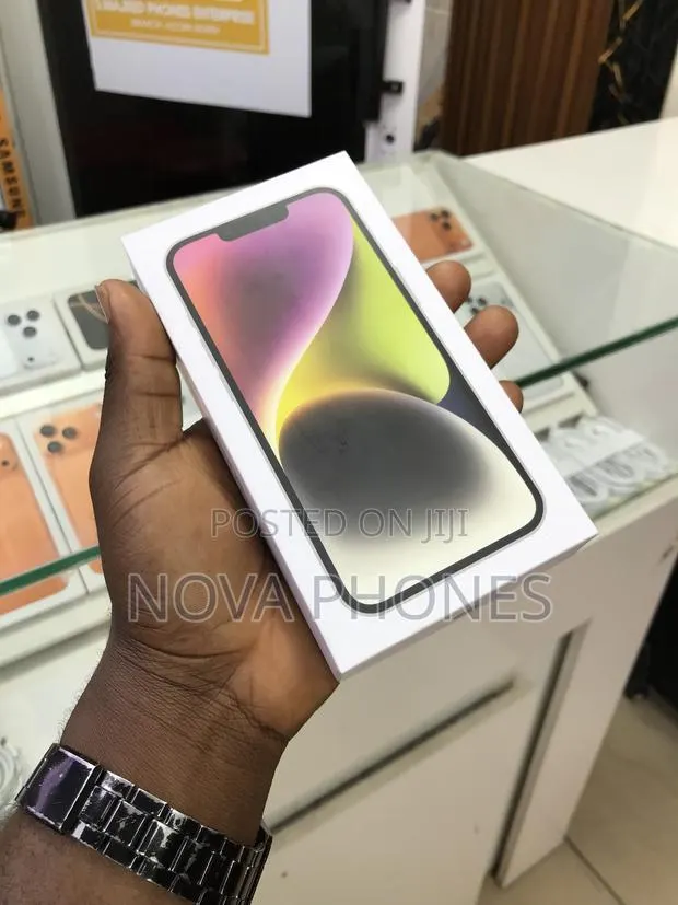 New Apple iPhone 14 128 GB White · Photo 1