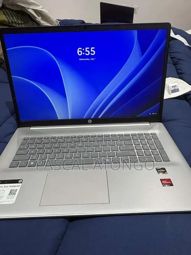 Laptop HP 15 8GB AMD Ryzen 3 SSD 512GB · Photo 1