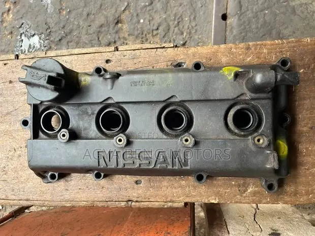 Nissan Sentra N16 2000-2009 Valve/Top Cover · Photo 1