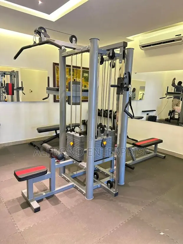 Commercial 4in1 Multifunctional Gym Station · Photo 1