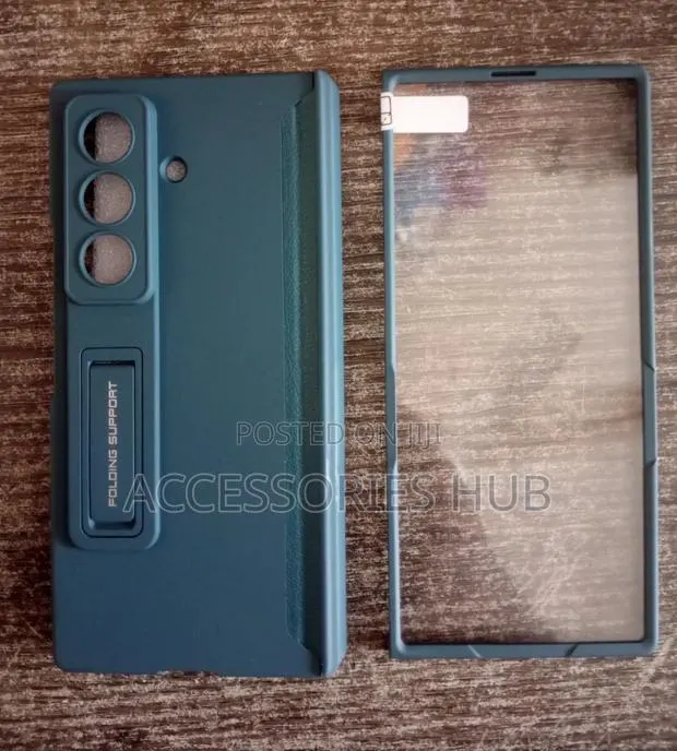 Samsung Z Fold 8 Ultra Case With Inbuilt Screen Protector With Hinge · Photo 1