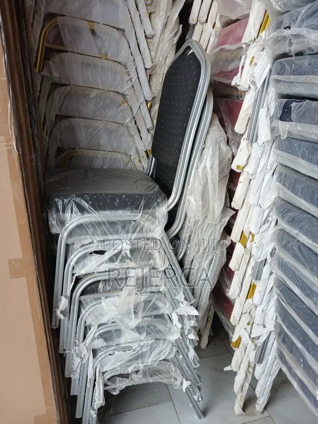 Auditorium Chair · Photo 1