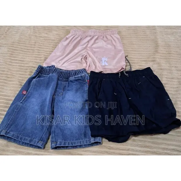 3 Pieces Boys Shorts Neatly Used 4 Years · Photo 1