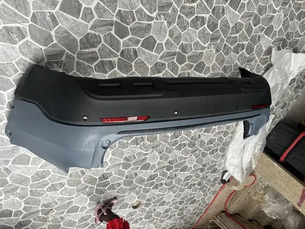 Complete Back Bumper Explore 2019-2029-2021 · Photo 1