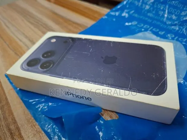 New Apple iPhone 17 Pro Max 256 GB Blue · Photo 1