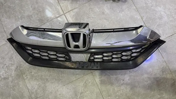 Top Grille for Honda CRV 2017-2019 · Photo 1