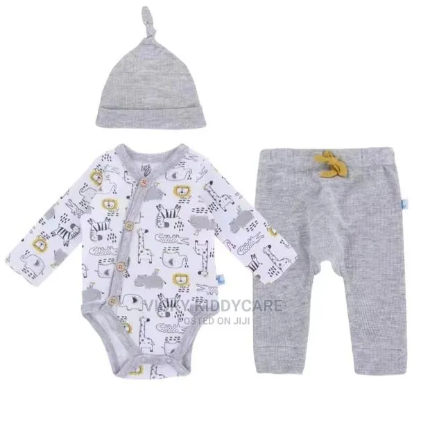 Baby Wear Pyjamas With Hat · Photo 1