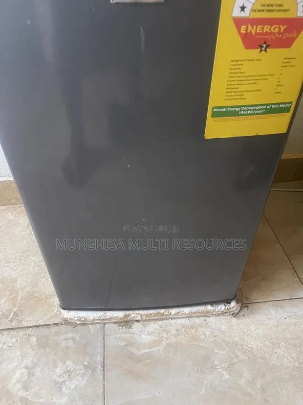 Table Size Fridge · Photo 1