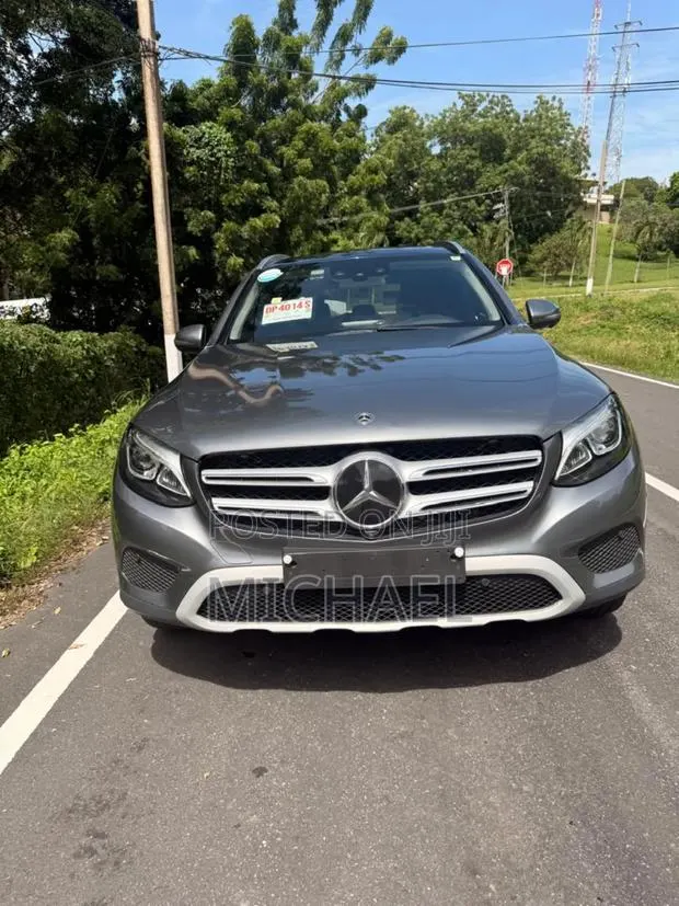 Mercedes-Benz GLC-Class 2019 Black · Photo 1