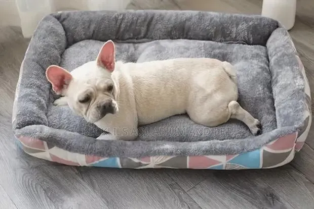 Soft Plush Pet Bed · Photo 1