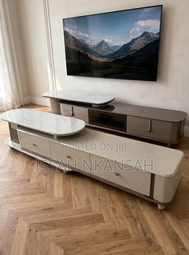 Morden TV Stand · Photo 1