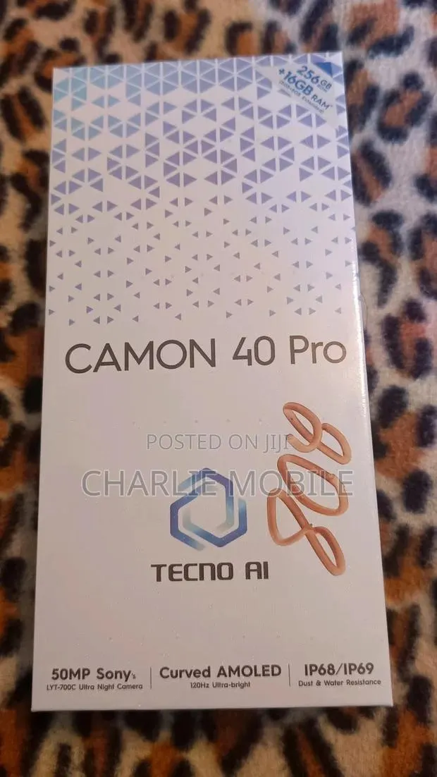 New Tecno Camon 40 Pro 5G 256 GB Green · Photo 1