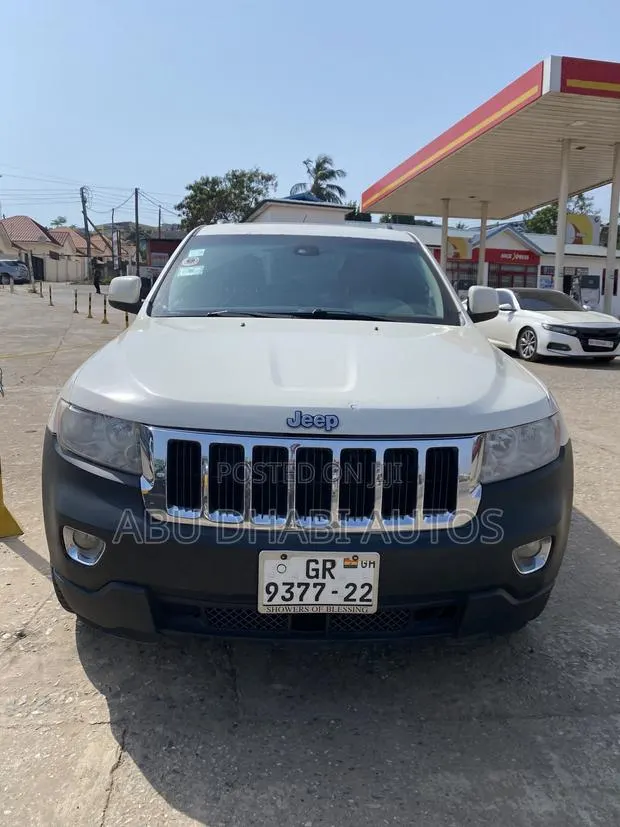 Jeep Grand Cherokee Altitude 4X4 2013 White · Photo 1