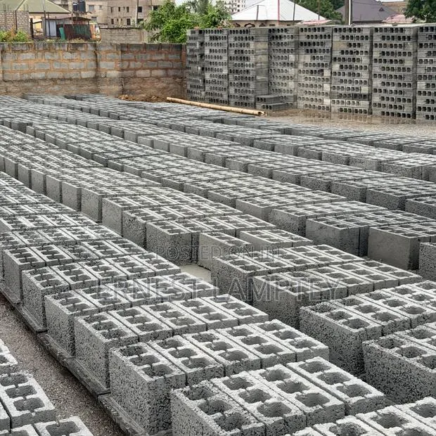 Premium Concrere Building Blocks · Photo 1