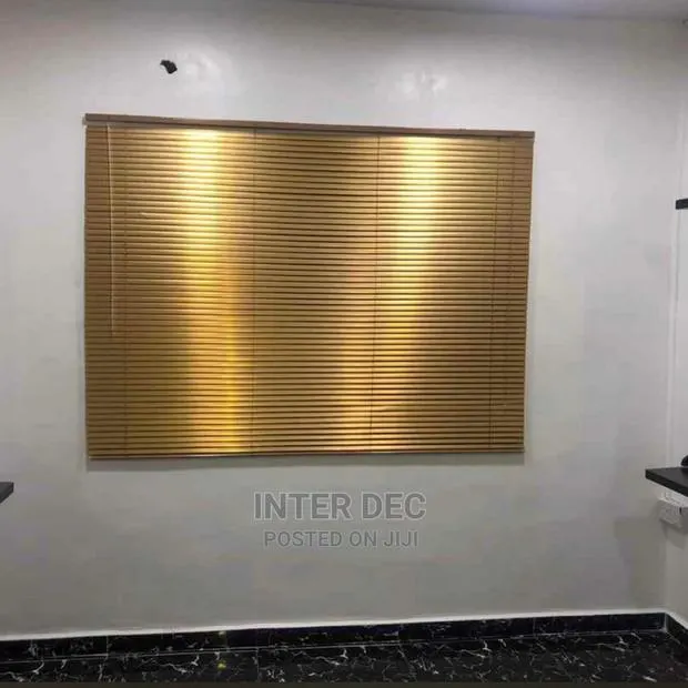 Gold Venetian Blinds · Photo 1