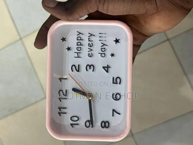 Plastic Table Clock With Text "Happy Every Day", 13x9 Cm, M3 · Photo 1