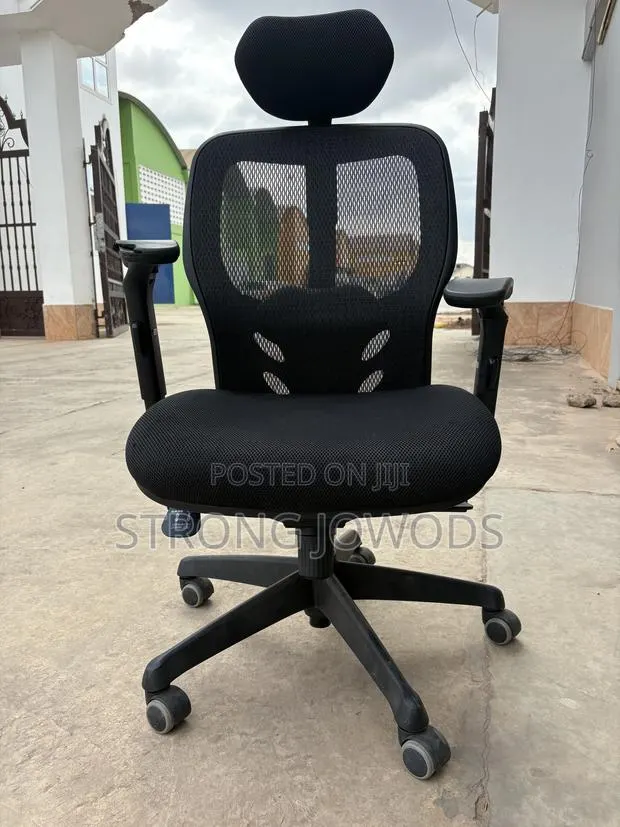 Office Chairs · Photo 1