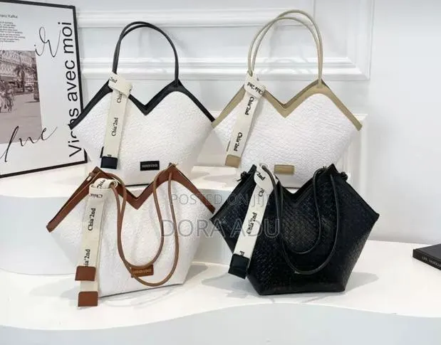 Zigzag Tote Bags or Geometric Tote Bags · Photo 1