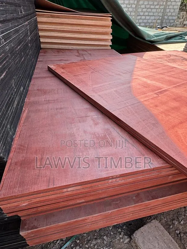 3 Star / Marine Plywood / Decking Board // · Photo 1