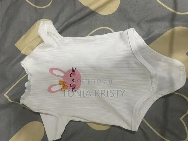 Body Suit for Babies · Photo 1