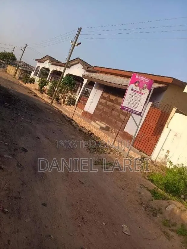 1bdrm House in Ngleshie Amanfro for rent · Photo 1